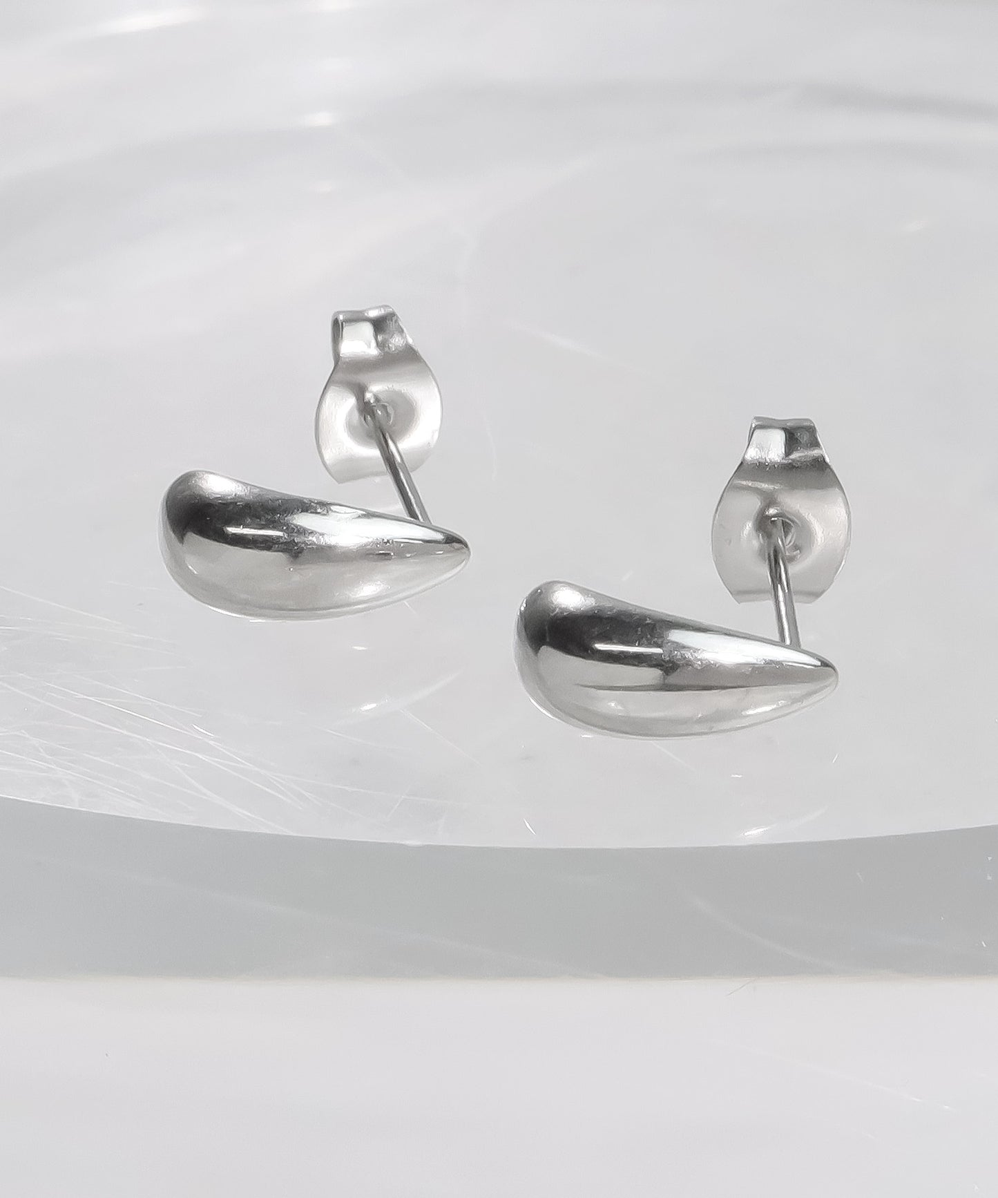 【今週末限定価格】blackdia ocean ミニドロップ スタッドピアス