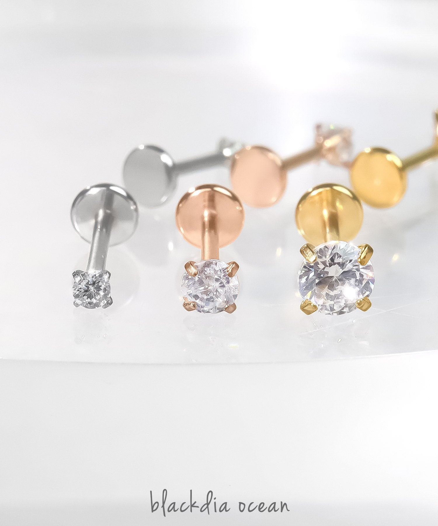 #12  import ピアス 耳に沿うピアス│耳たぶに沿う天然ダイヤモンド ボディピアス – PICOLLET