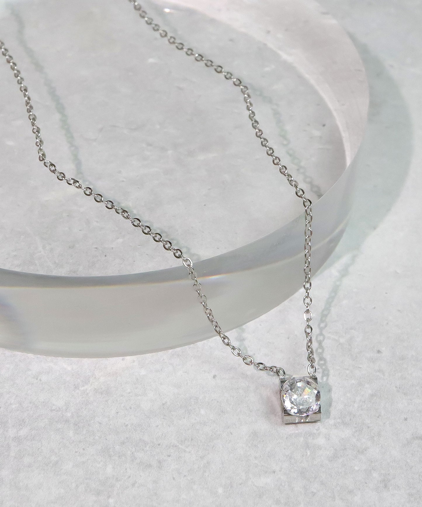 blackdia ocean Cカーブジルコニアネックレス