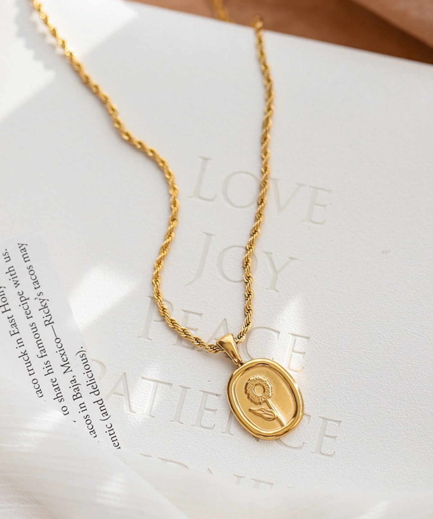 blackdia ocean ソレイユフラワーコインネックレス