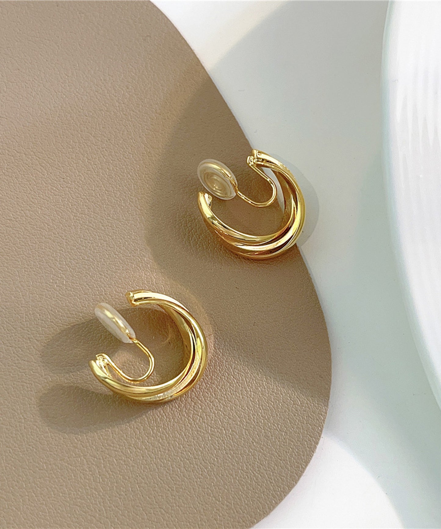 【今週末限定価格】blackdia ocean ツイストカーブ ピアス/イヤリング