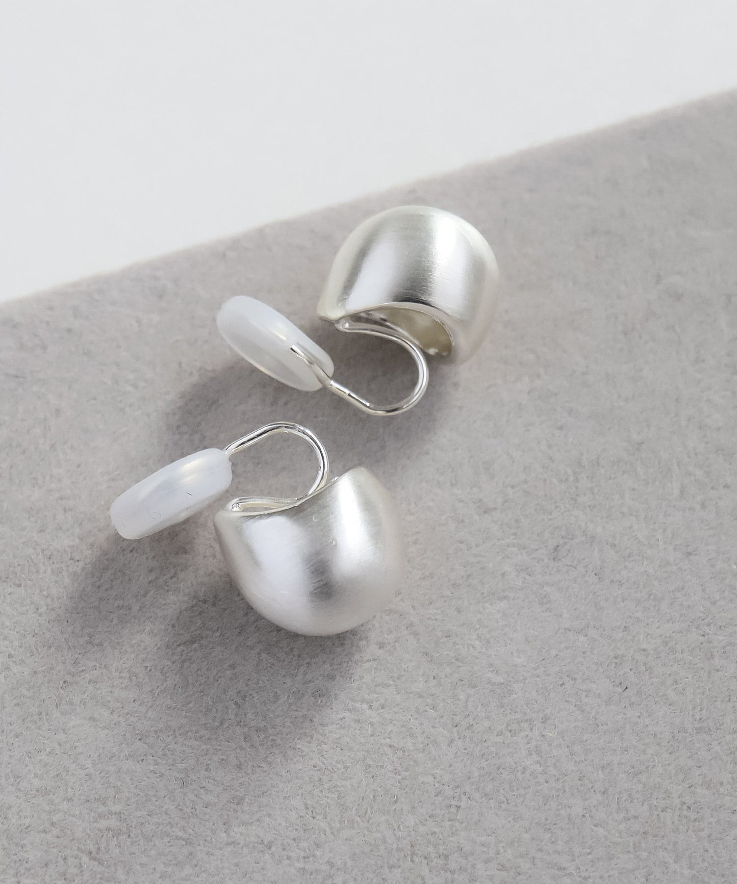 blackdia ocean セミマット ボリュームカーブ ピアス/イヤリング