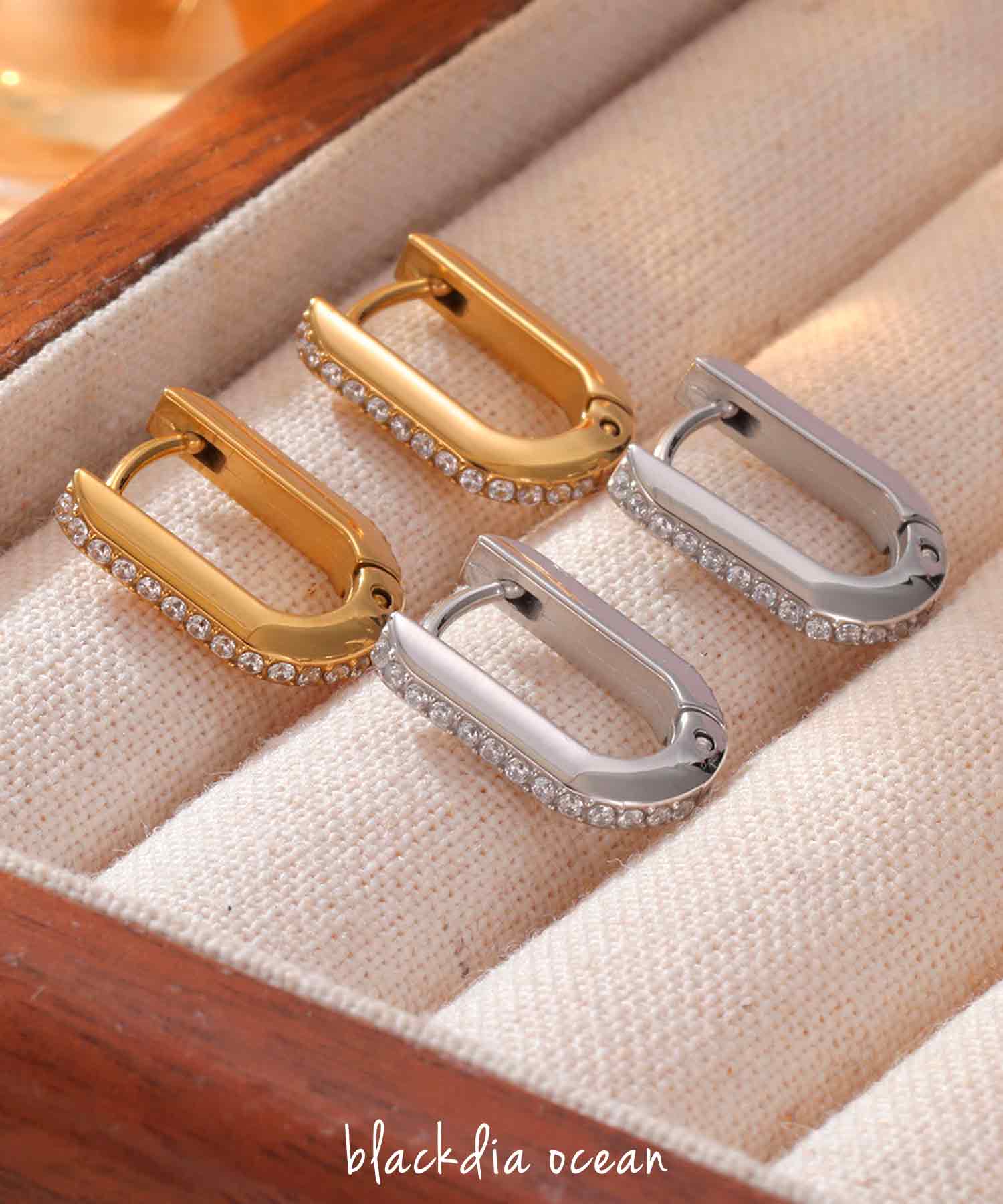 blackdia ocean Uシェイプストーンピアス