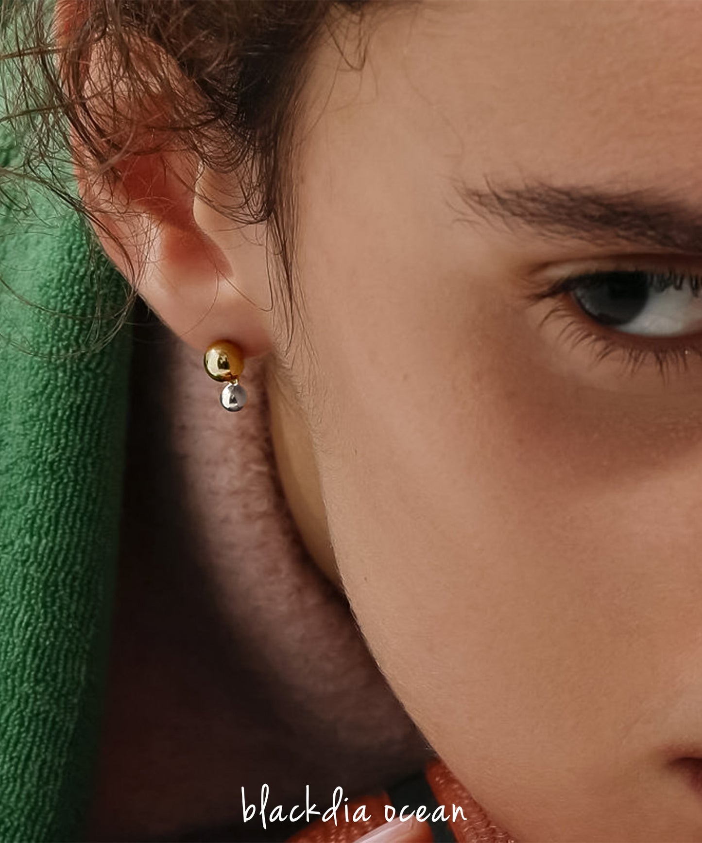 blackdia ocean バイカラー スウィングボールピアス