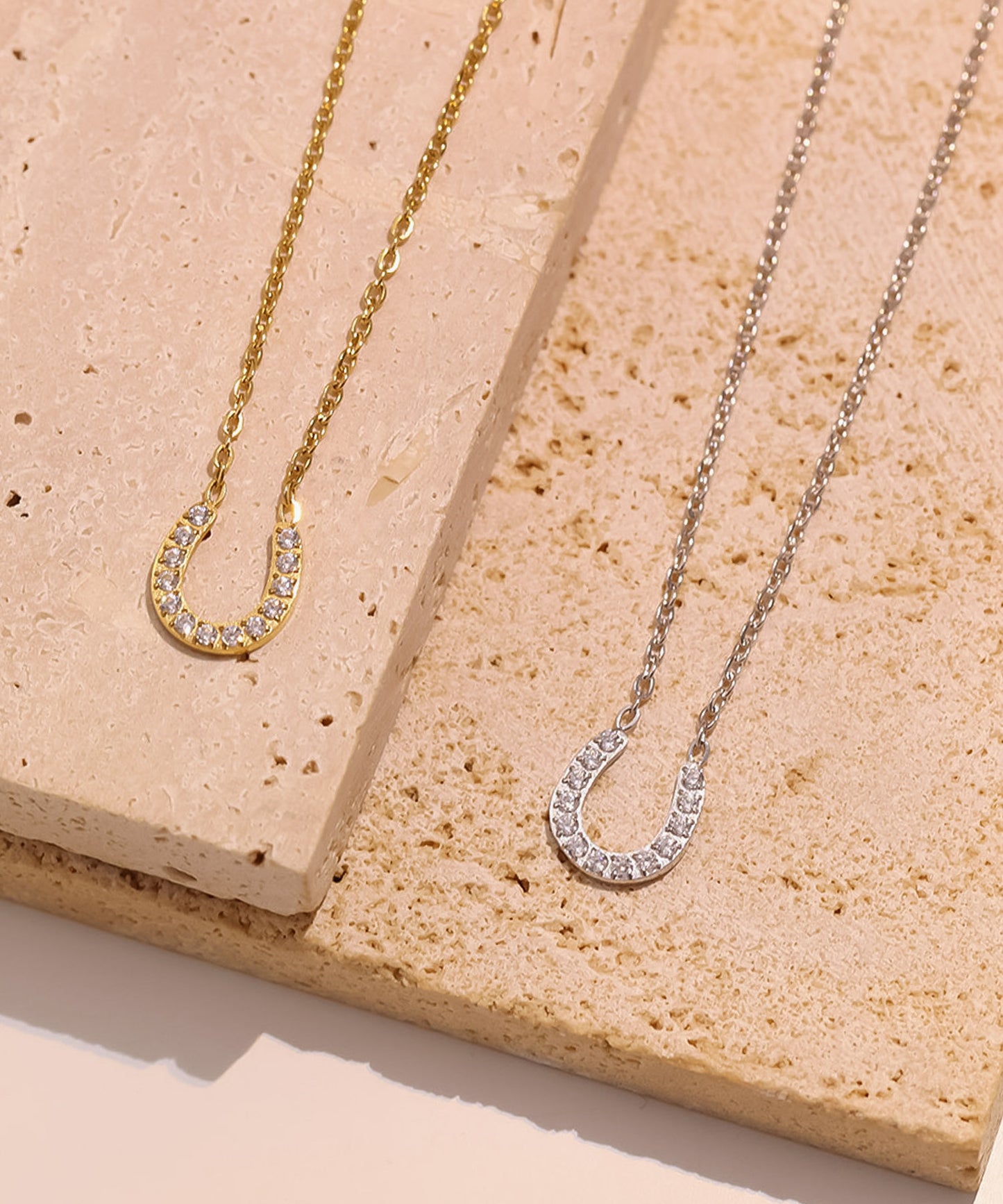 blackdia ocean ホースシュー ジルコニアネックレス