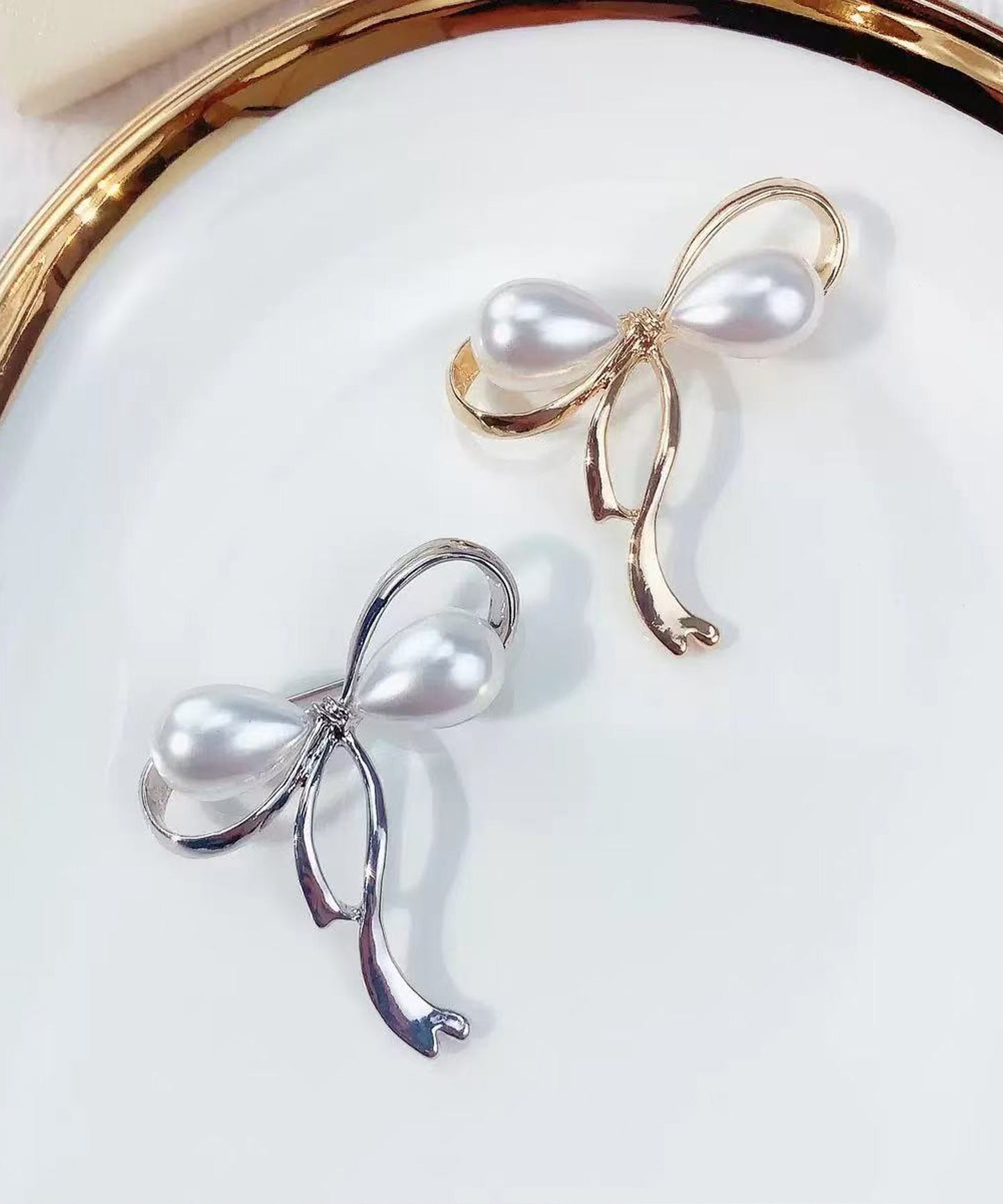 blackdia ocean ニュアンスリボンパールブローチ