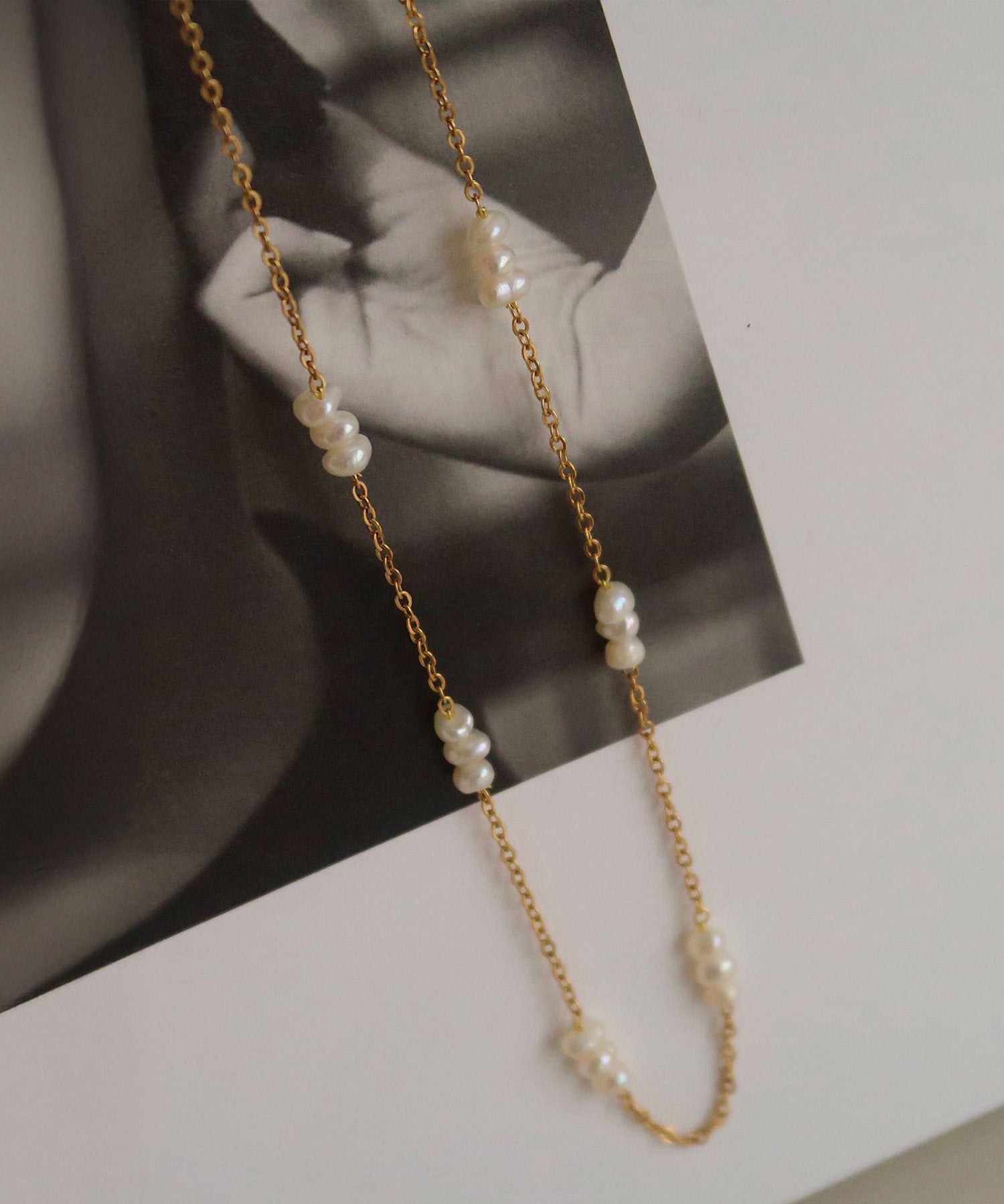 本日値下げ　新品　SV淡水真珠ガーネット三連ネックレス　オリジナル 淡水真珠 3連 ネックレス6.5-7.5mm 多連 | 淡水真珠ネックレス