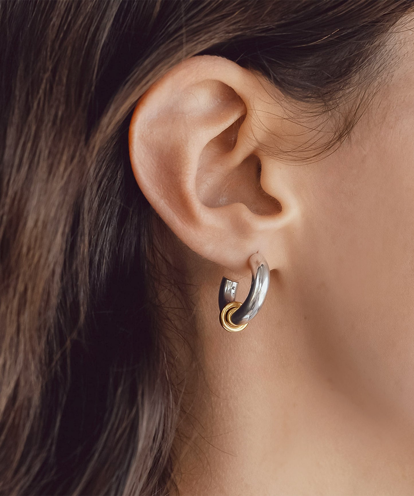 【今週末限定価格】blackdia ocean バイカラー ムーブリング ピアス