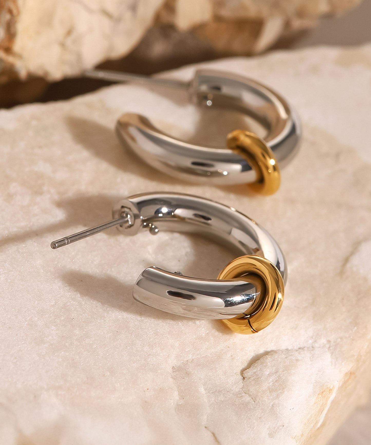 【今週末限定価格】blackdia ocean バイカラー ムーブリング ピアス