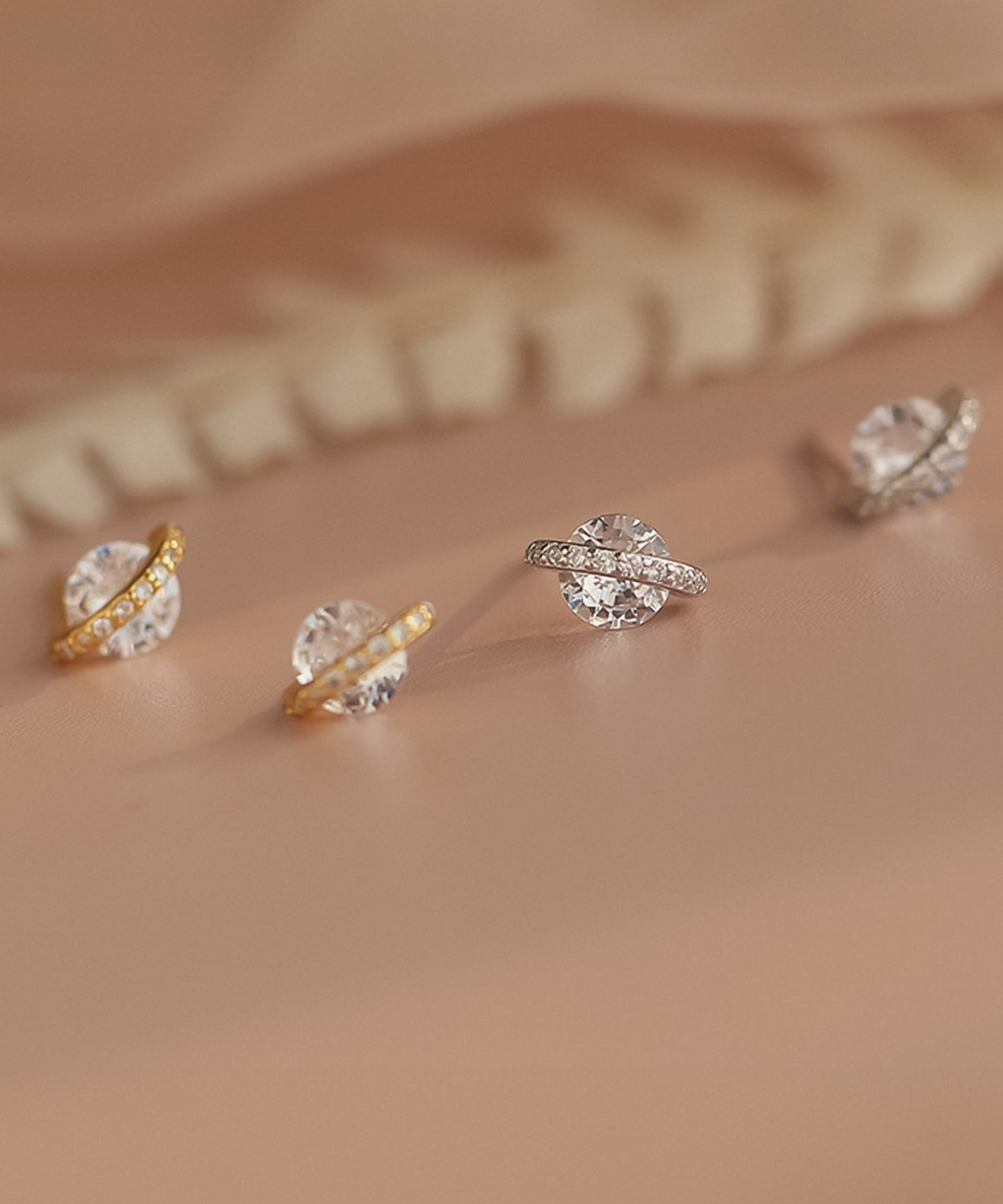 blackdia ocean ジルコニアライン オン カラットピアス