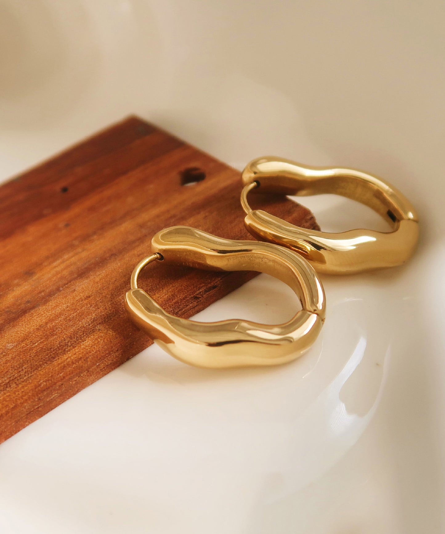 blackdia ocean オーバル ニュアンス フープピアス