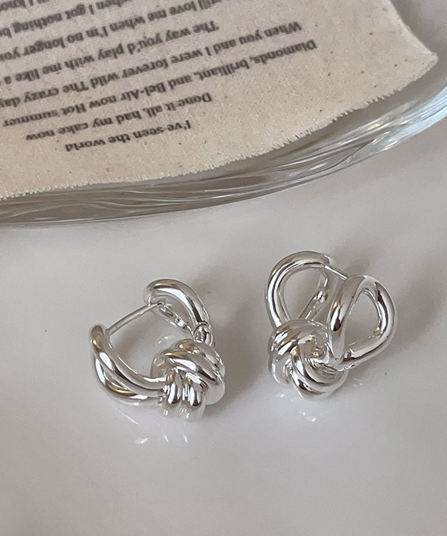 【今週末限定価格】blackdia ocean ノットデザインピアス