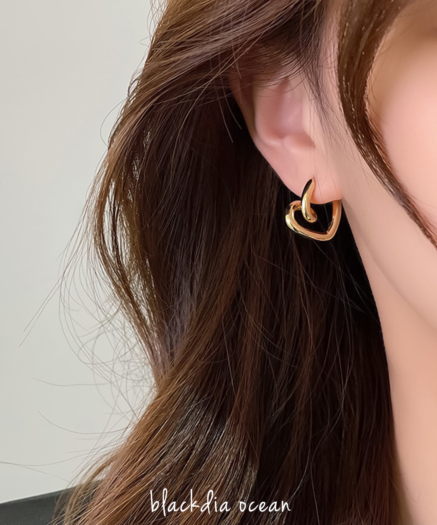 blackdia ocean ツイストハートスタッドピアス