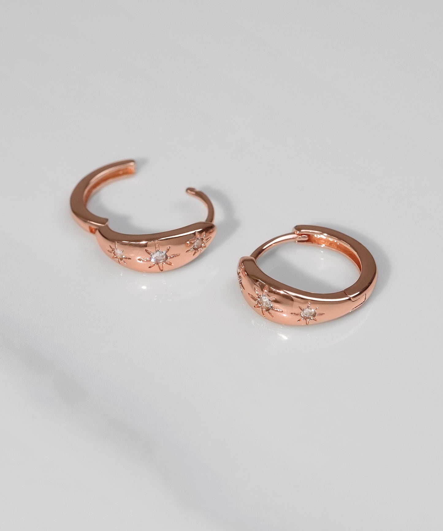 blackdia ocean ジルコニアスターフープピアス