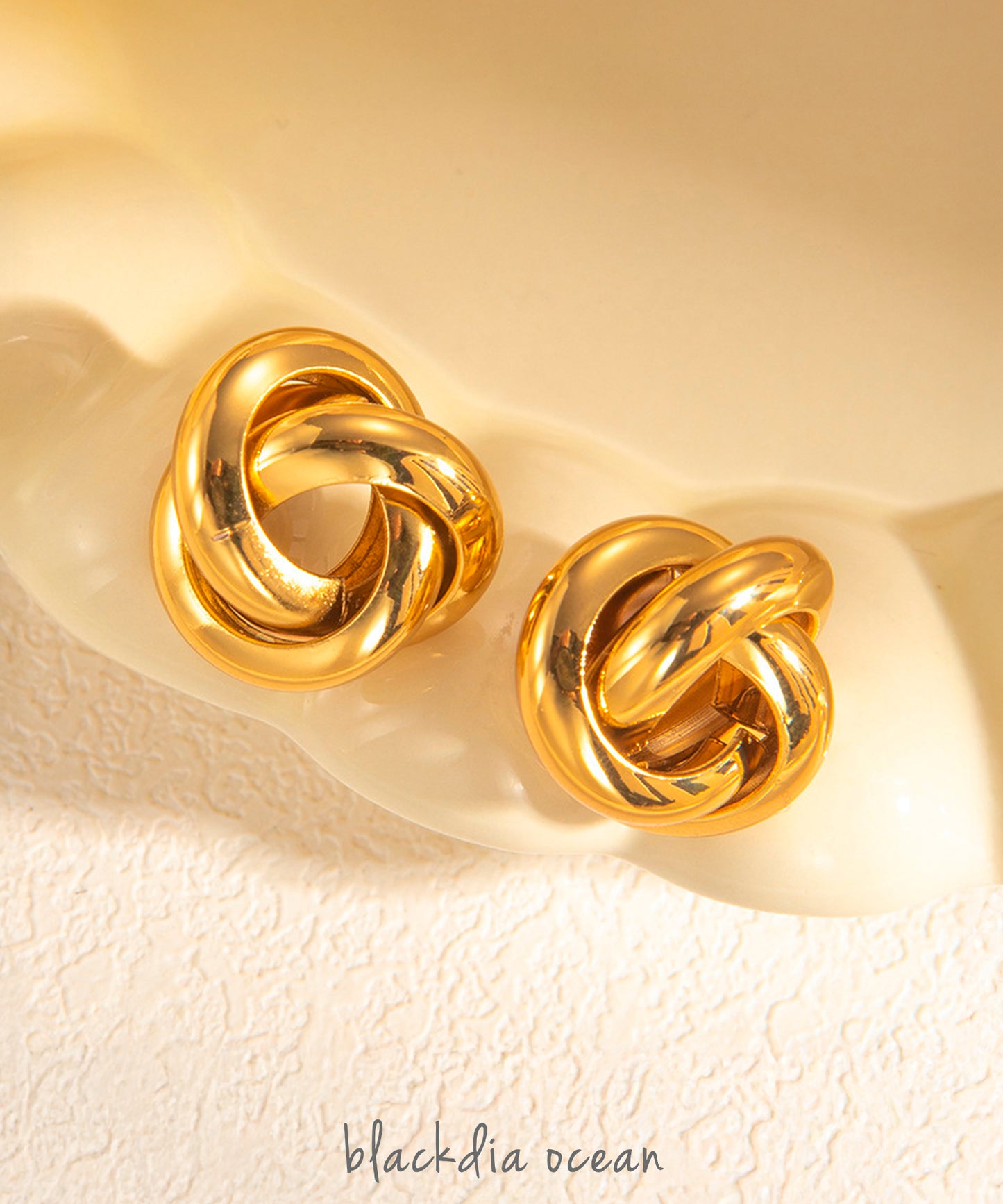 blackdia ocean ボリュームノットピアス