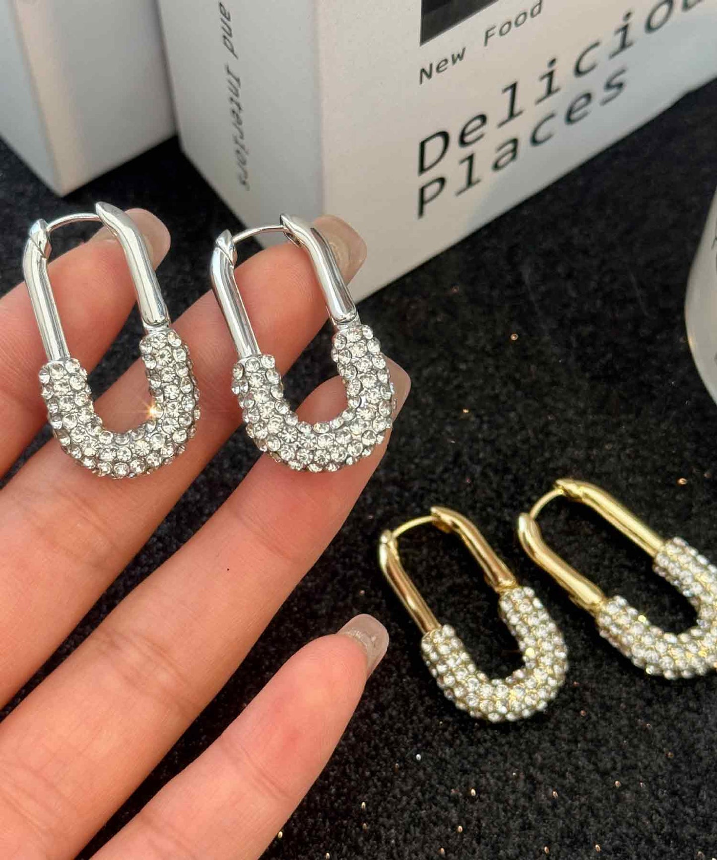 blackdia ocean ハーフパヴェフープピアス