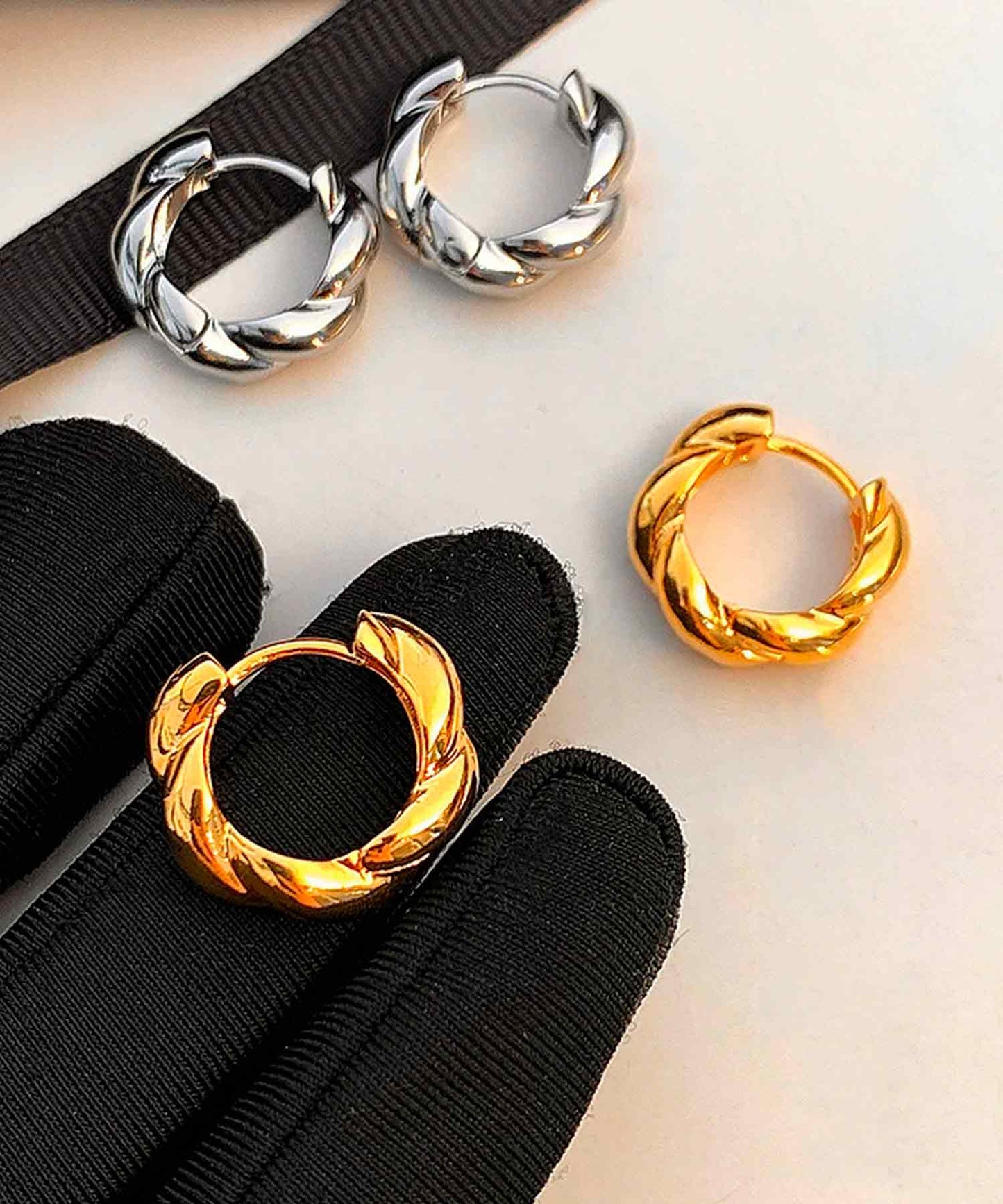 blackdia ocean モードツイストフープピアス