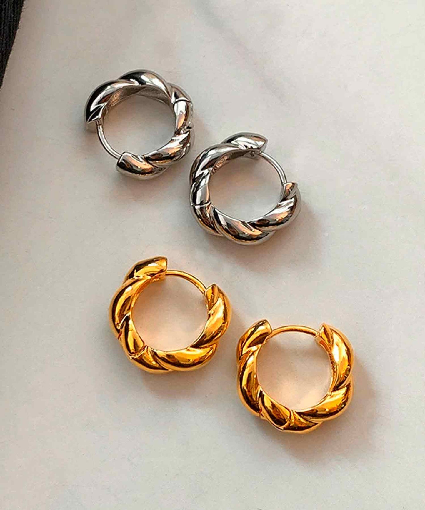 blackdia ocean モードツイストフープピアス