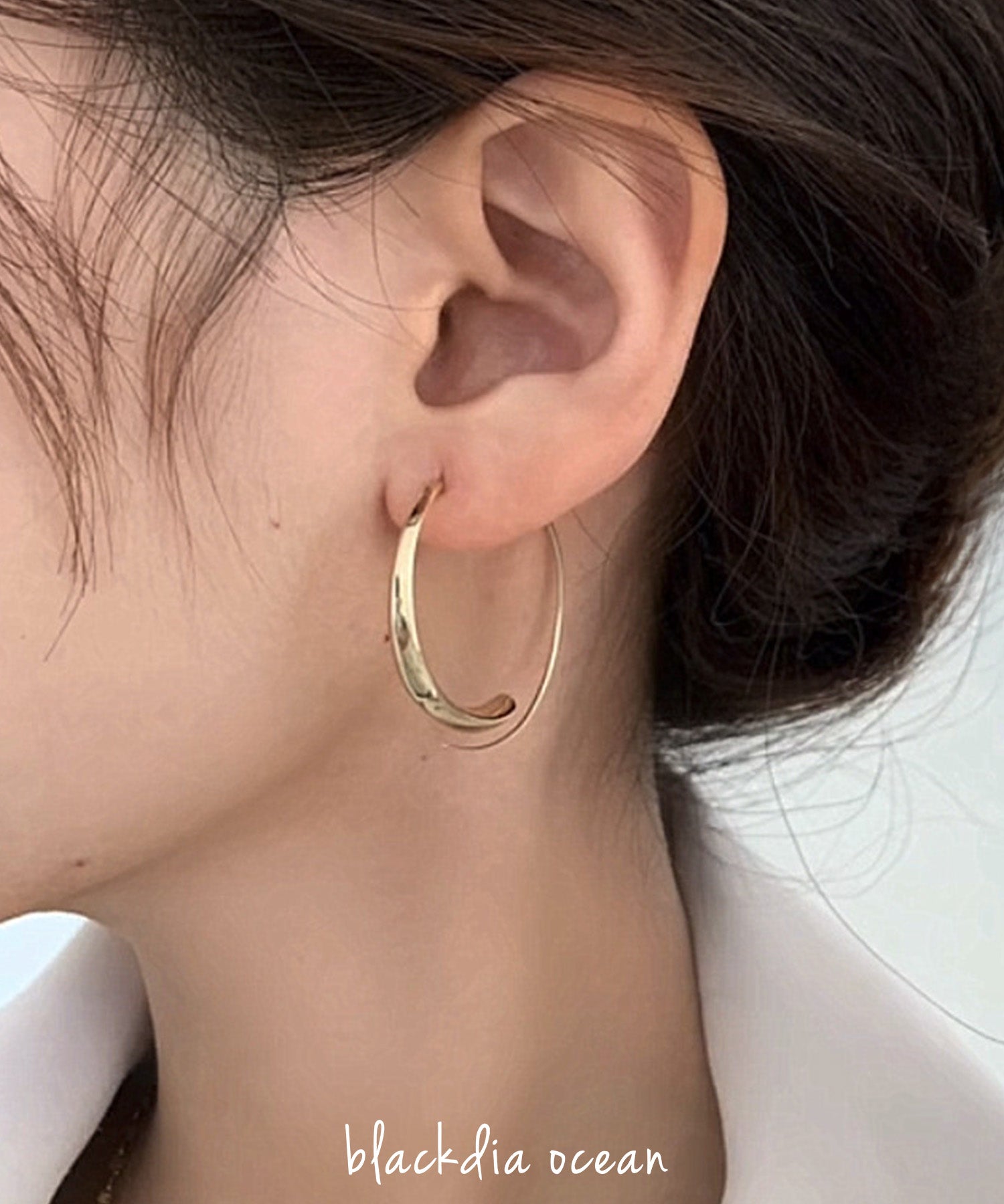 *お花とローレットサークルのピアス*【No.286】 blackdia ocean スルー サークルピアス