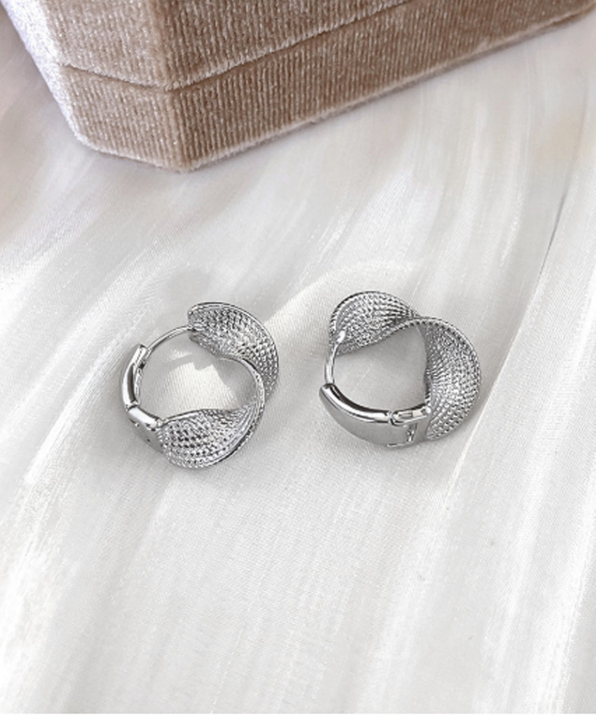 blackdia ocean ツイストメッシュフープピアス