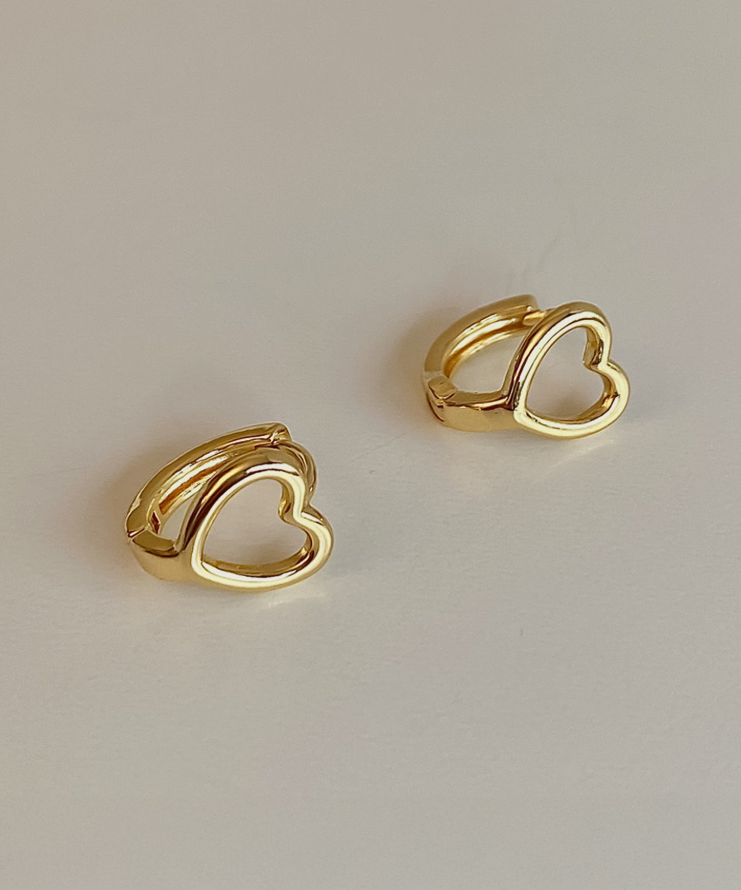 blackdia ocean 型抜きハート フープピアス