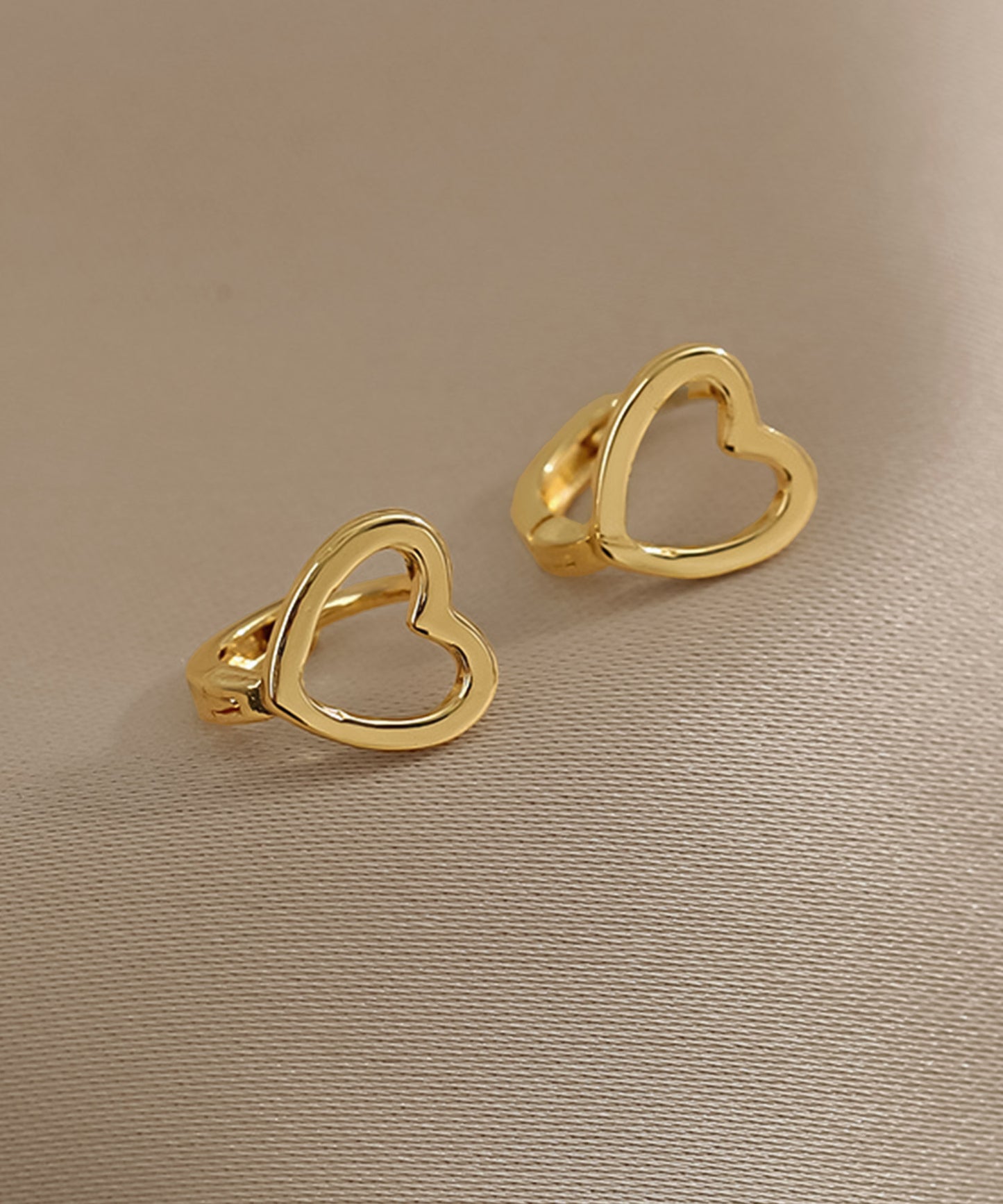 blackdia ocean 型抜きハート フープピアス