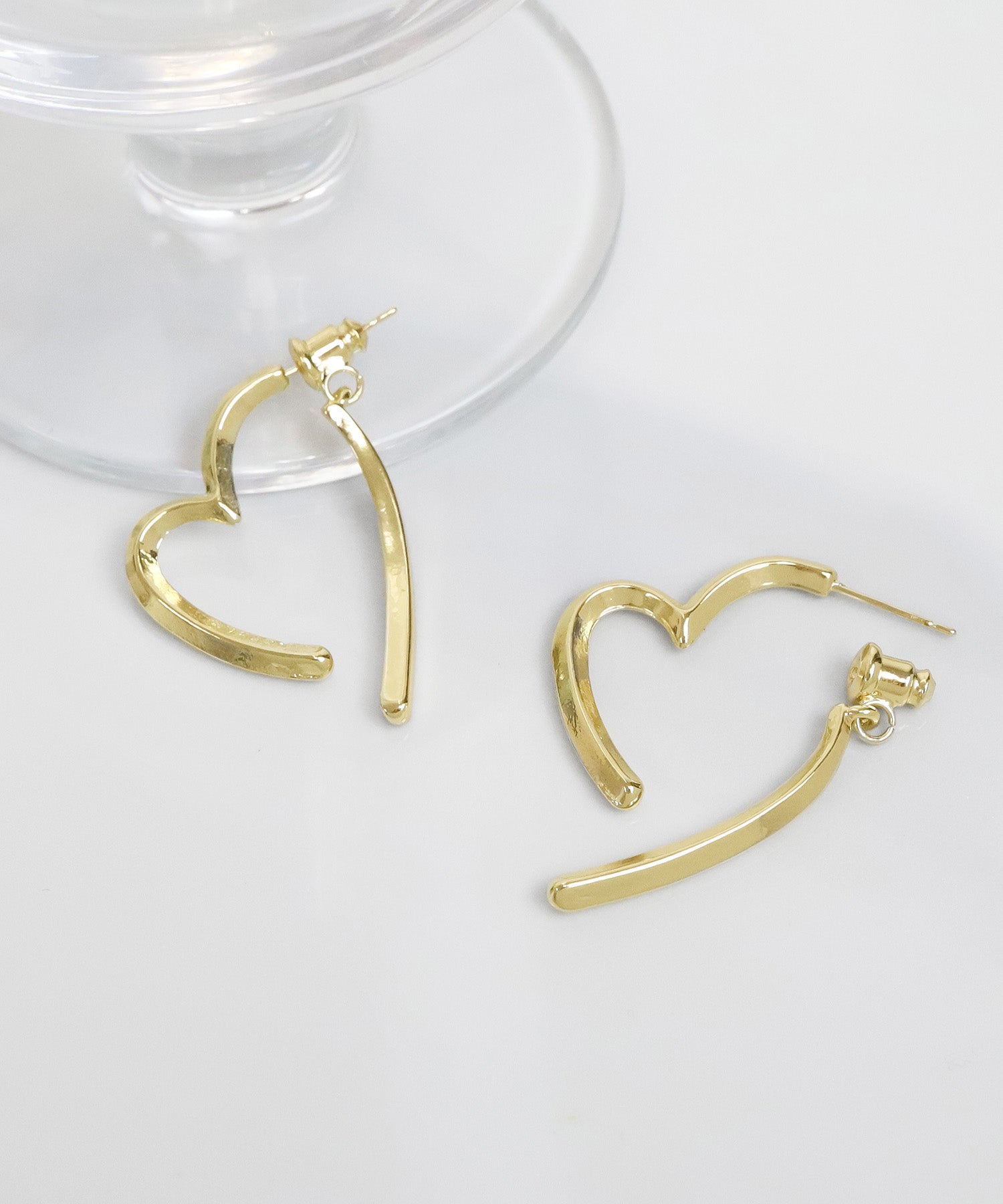 blackdia ocean ハートストロークピアス