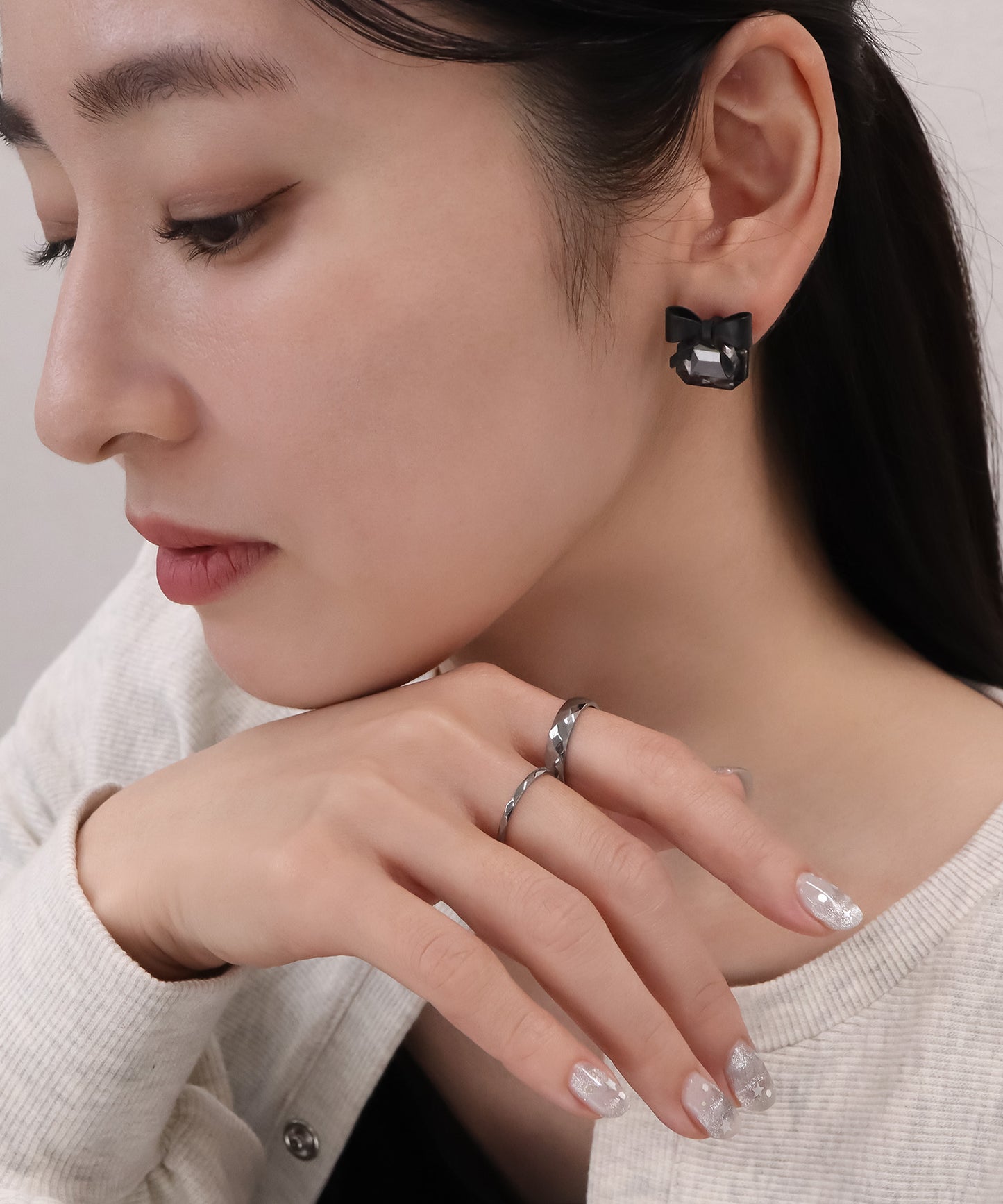 【今週末限定価格】blackdia ocean スクエアストーン リボンピアス/イヤリング