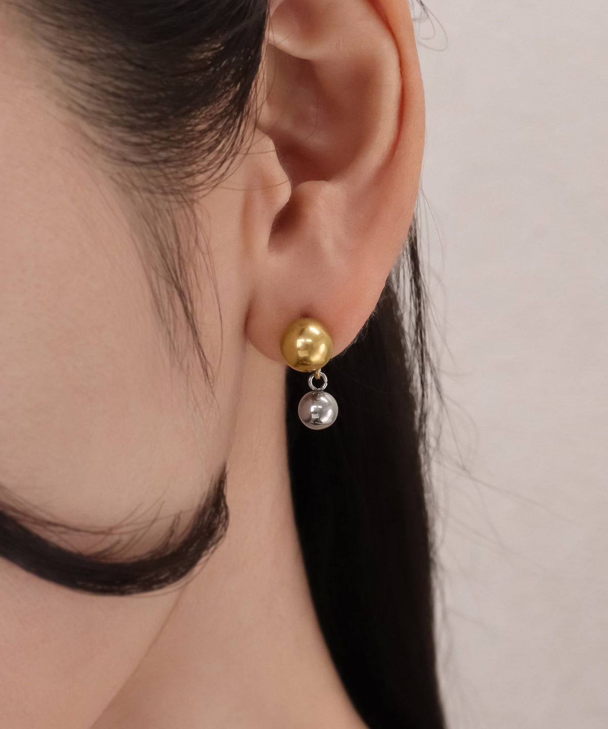 blackdia ocean バイカラー スウィングボールピアス