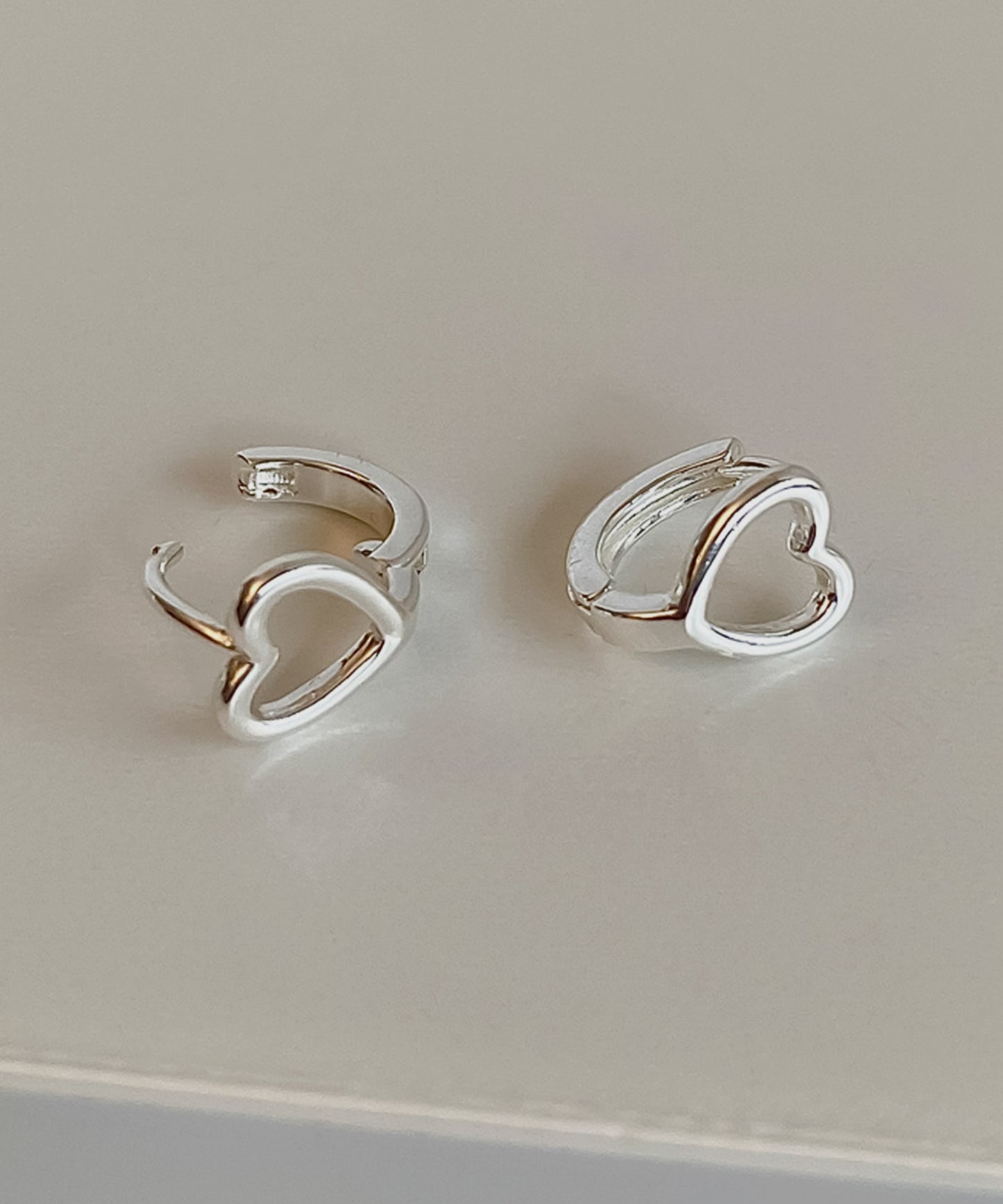 blackdia ocean 型抜きハート フープピアス