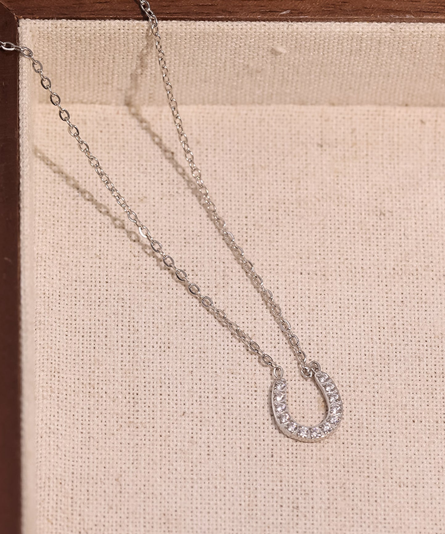 blackdia ocean ホースシュー ジルコニアネックレス